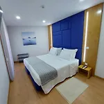 Muralha Azibo Dreams * Santa Combinha