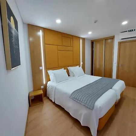 Muralha Azibo Dreams Santa Combinha