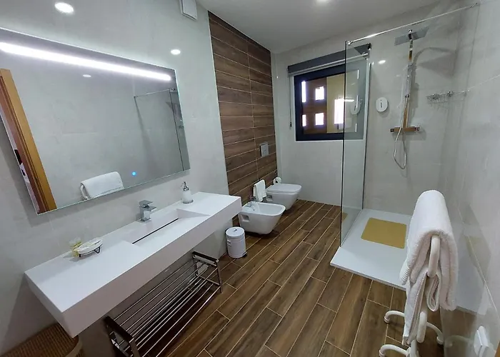 Muralha Azibo Dreams Santa Combinha