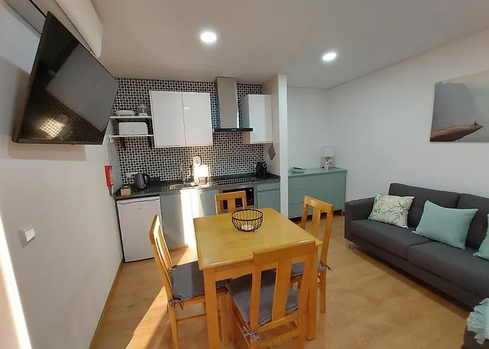 Muralha Azibo Dreams * Santa Combinha